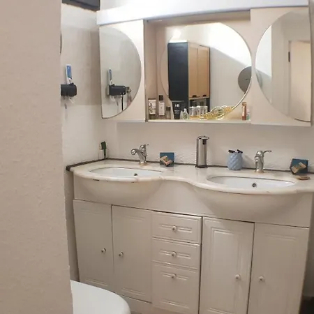 Apartment Location Saisonniere De Avril A Fin Octobre Agde